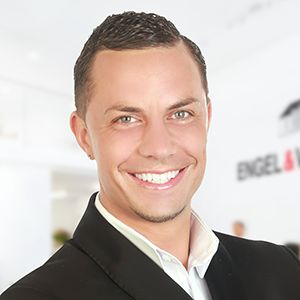 Realtor Profile Picture